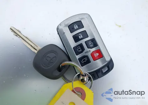 2017 Toyota Sienna Xle 7 Passenger from USA, damaged, VIN 5TDDZ3DC2HS171807